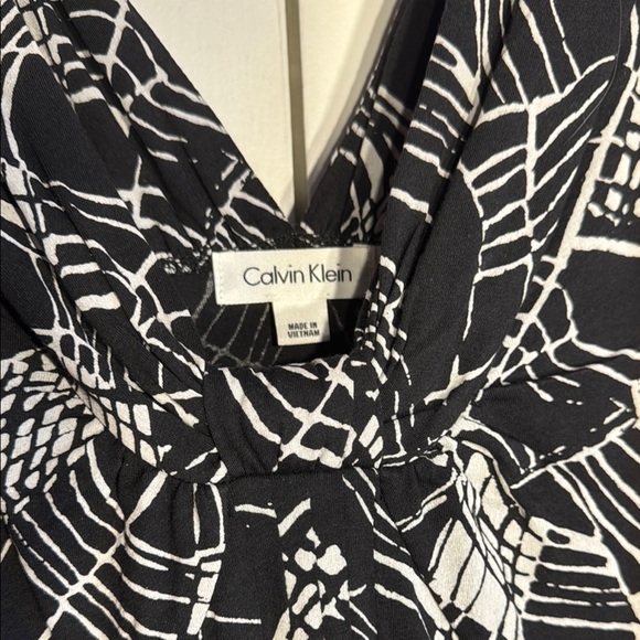 Calvin Klein Black and White Patterned Top - Picture 4 of 6